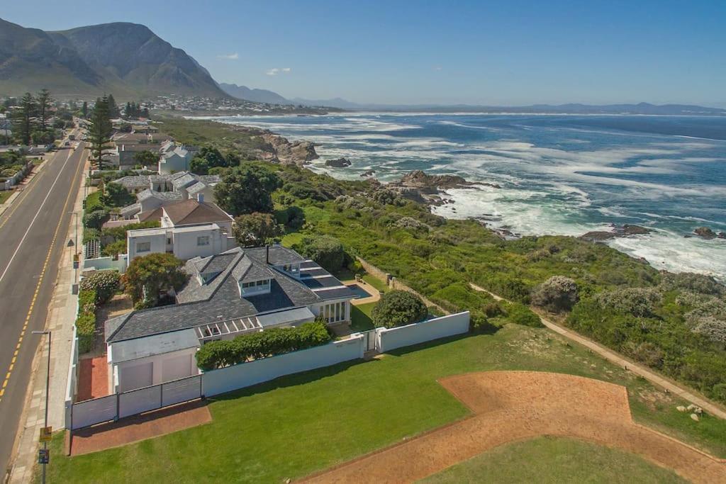 Wild Waters At Kraal Rock On The Cliffs In Hermanus Zewnętrze zdjęcie